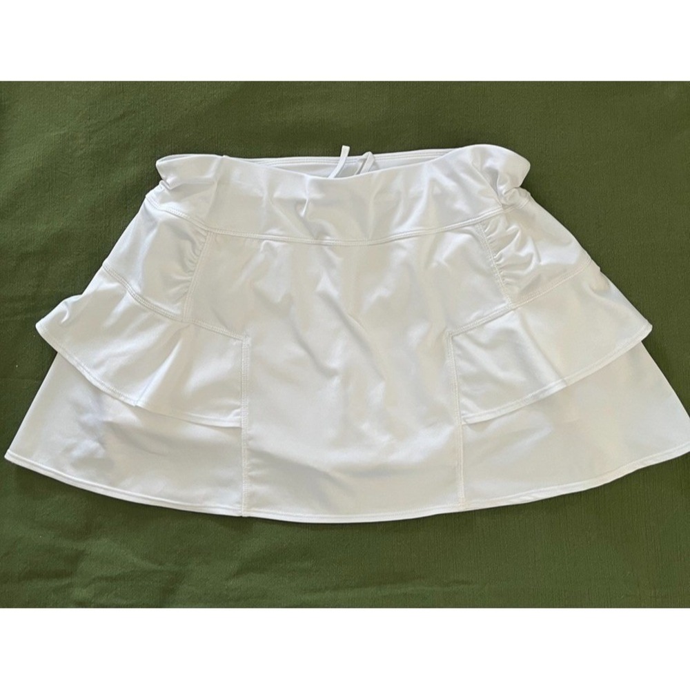 Athleta White Ruffle Tennis Skort Womens Medium Style 964025 Active Golf Skirt